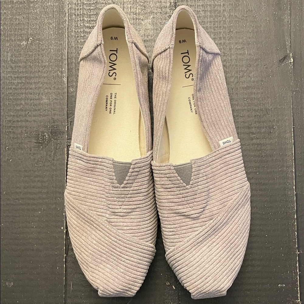 TOMS Women's Ribbed Slip-On Flats - Light Gray